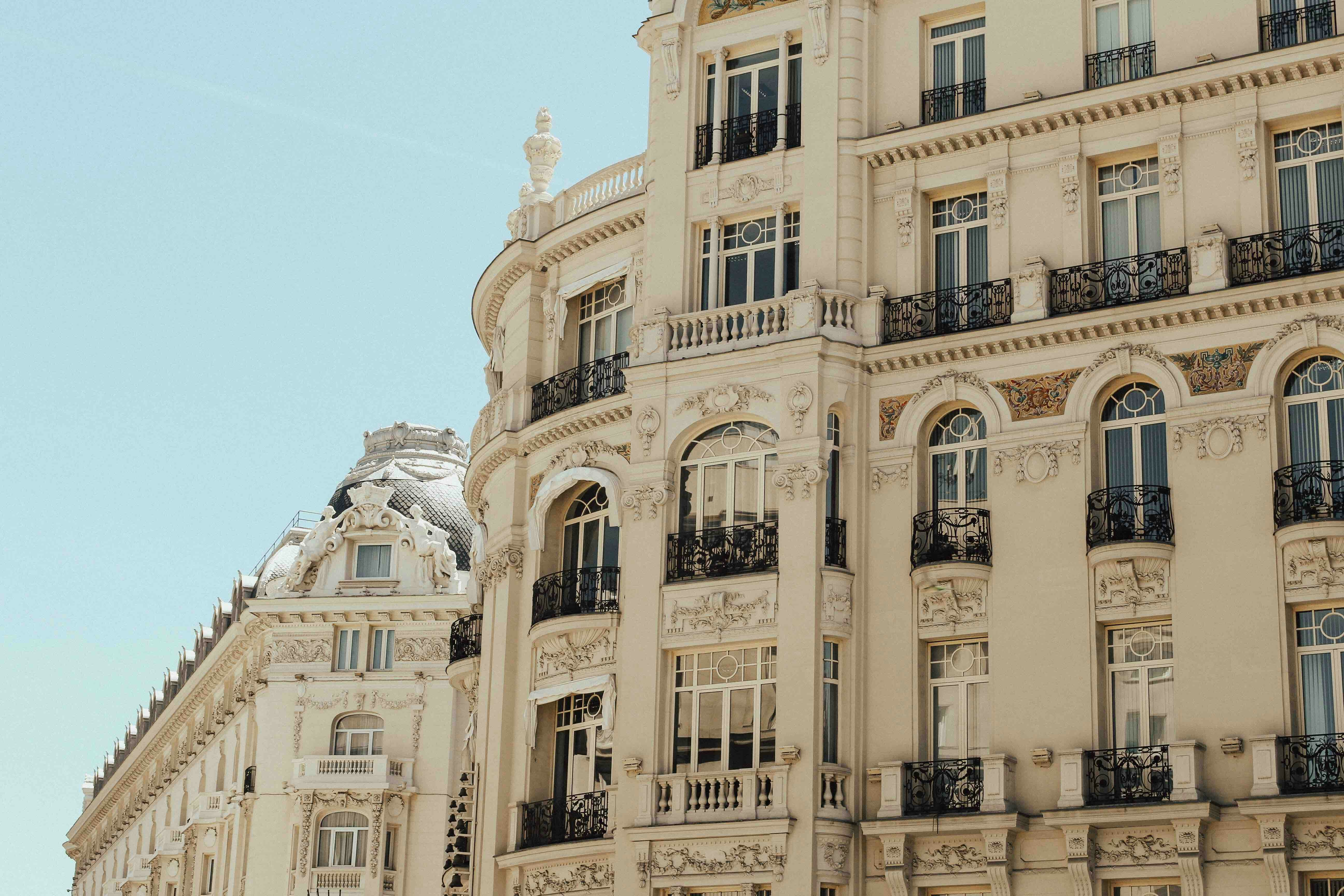 Madrid 2025: Barrios, museos y mercados — guía urbana profunda de 4–6 días para vivir la capital